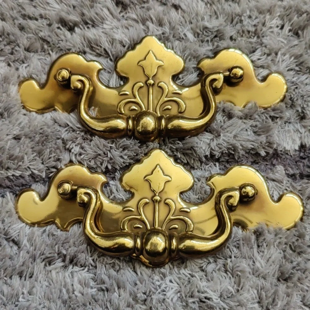 Vintage Brass Chippendale Batwing Drawer Pulls 5.75" x 2.25" NOS Lot of 4 - Picture 4 of 9